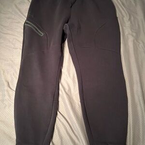 Under Armour Black Athletic Pants
